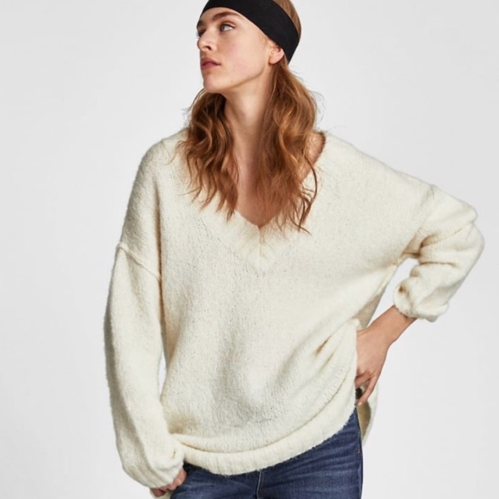 Zara Knit V-neck Oversized Fuzzy Sweater Size Large